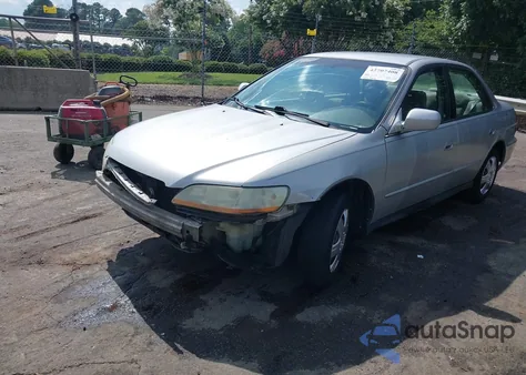 2001 Honda Accord 2.3 Lx from USA, damaged, VIN 1HGCG56411A018049